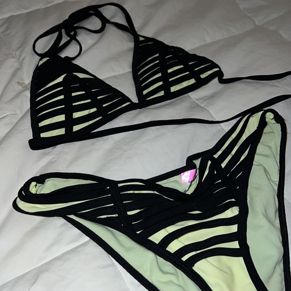 River Island 2 Piece Bikini - Picture 1 of 5